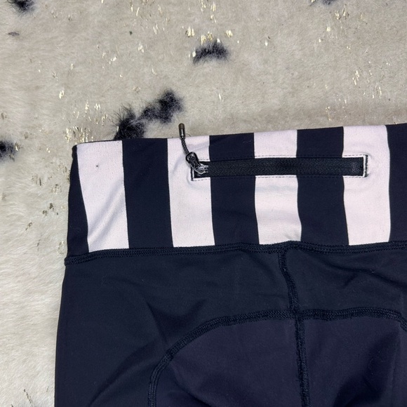 Lululemon Athletica Black Stretch Spandex Yoga Gym Workout Leggings Size 4 - Picture 5 of 8